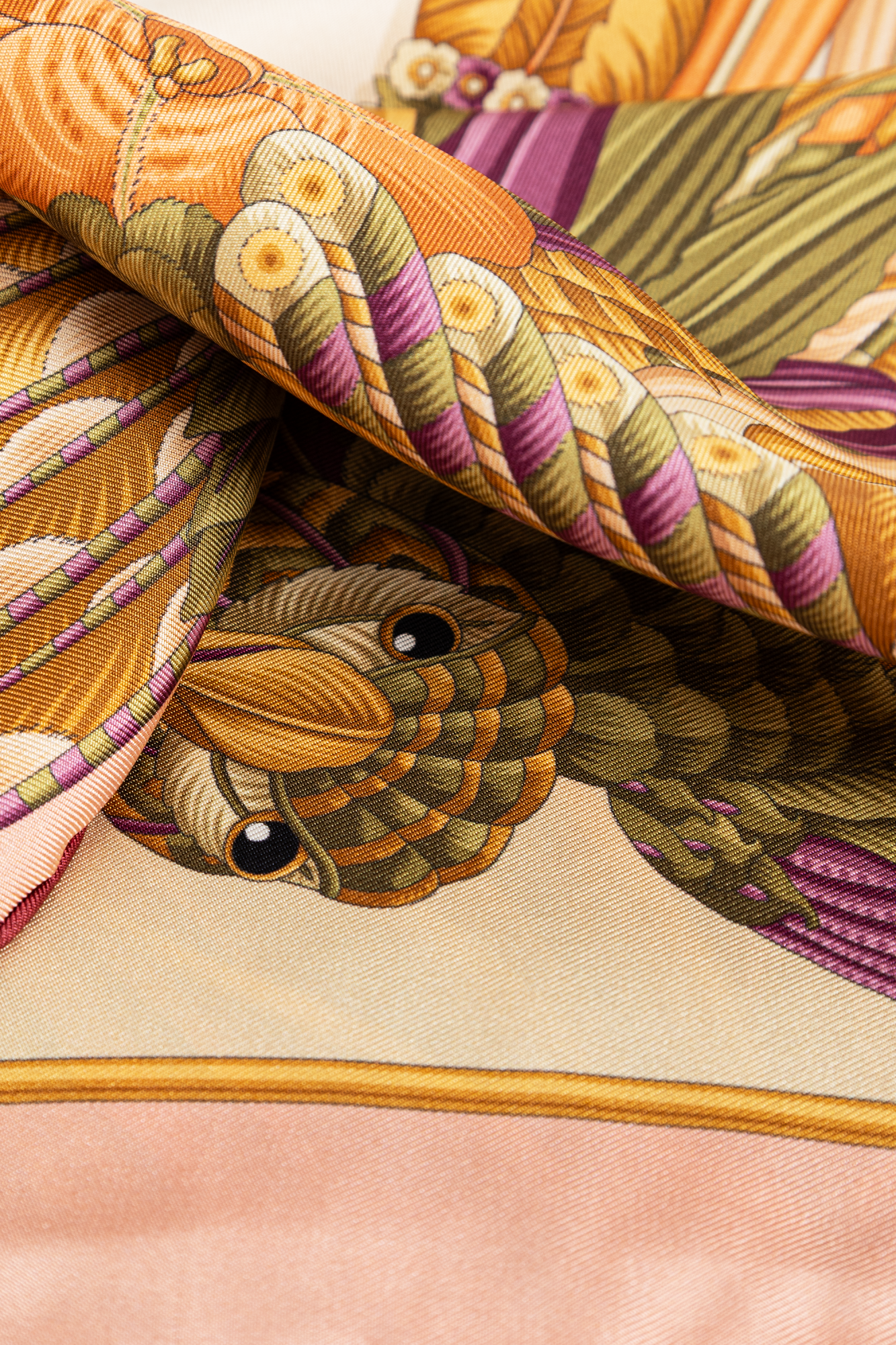 Multicolour Silk scarf with floral motif FERRAGAMO - Vitkac AS